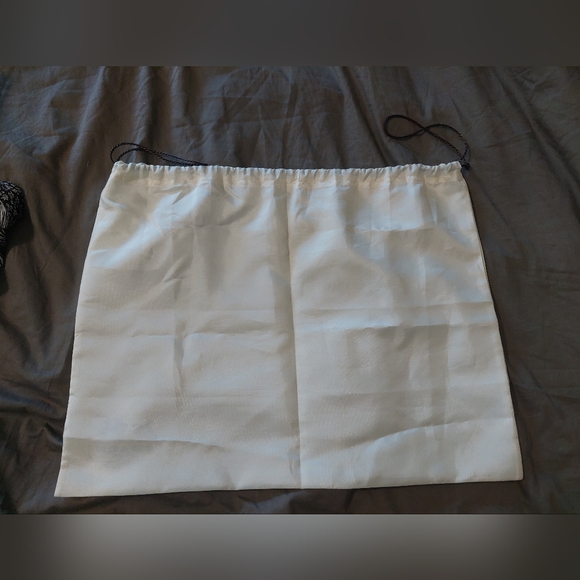 Coach Dustbag, 19.75" X 15.25" - Picture 3 of 6